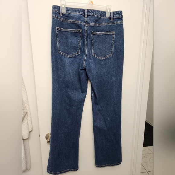 High Rise Flare Leg Jeans - Picture 3 of 3
